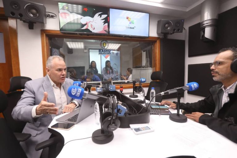 Presidente del Oncti invita a participar en programa de becas para posgrado 